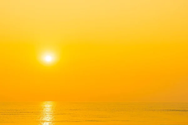 Vacker Tropisk Havsstrand Vid Soluppgång Eller Solnedgång Tid För Resor — Stockfoto