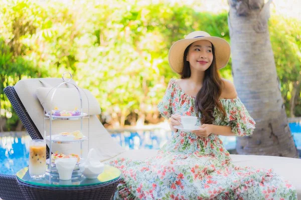 Beautiful Portrait Young Asian Woman Afternnoon Tea Set Coffee Sit — Stock Photo, Image