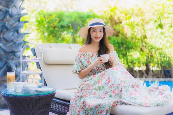 Beautiful Portrait Young Asian Woman Afternnoon Tea Set Coffee Sit — Stock Photo, Image