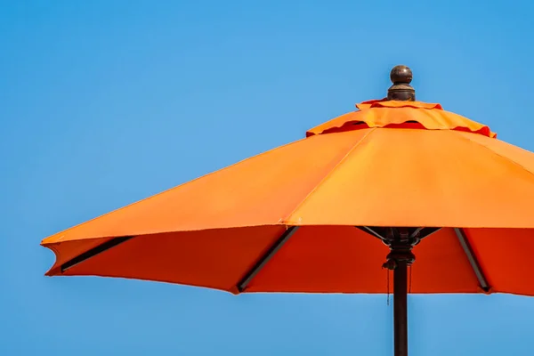 Umbrella Beautiful Blue Sky Background Nearly Sea Ocean Beach Travel — Stock Photo, Image