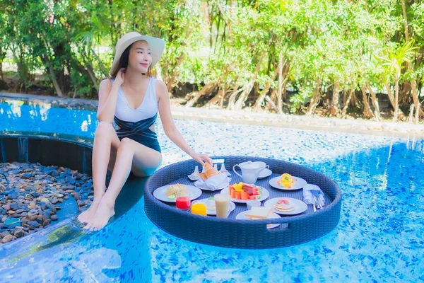 Portrait Beautiful Young Asian Woman Happy Smile Floating Breakfast Tray — Stock Photo, Image