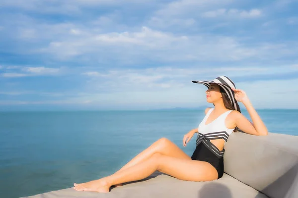 Portrait Beautiful Young Asian Women Relax Smile Happy Sea Beach — Stock Photo, Image