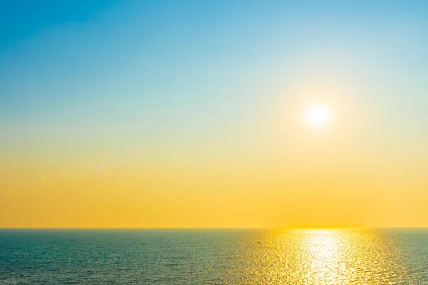 Krásný Západ Slunce Nebo Východ Slunce Kolem Mořského Oceánu Zálivu — Stock fotografie