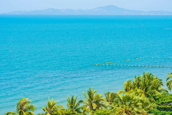 Hermosa Naturaleza Tropical Playa Mar Océano Bahía Alrededor Palmera Coco — Foto de Stock