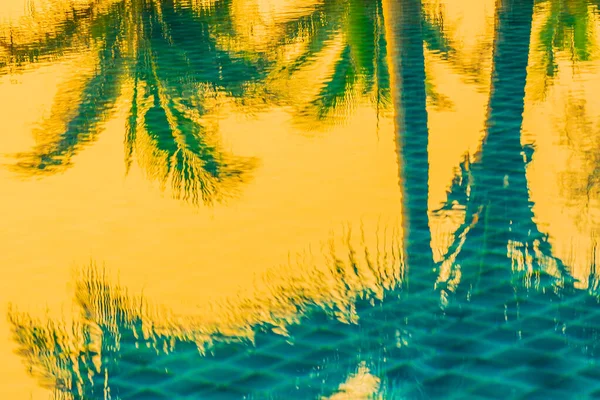 Beautiful Nature Palm Tree Outdoor Swimming Pool Hotel Resort Nearly — Stock Photo, Image
