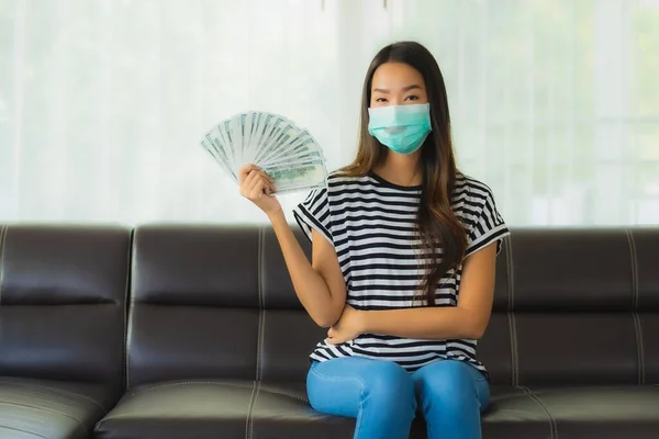 Portrait Beautiful Young Asian Woman Mask Sofa Show Money Cash — Stock Photo, Image