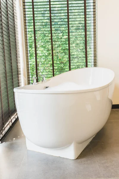 Hermosa Bañera Blanca Lujo Decoración Interior Baño Para Spa —  Fotos de Stock