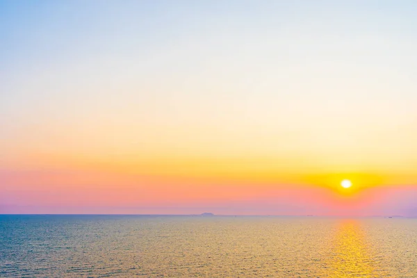 Krásný Západ Slunce Nebo Východ Slunce Kolem Mořského Oceánu Zálivu — Stock fotografie