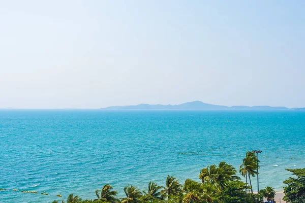 Beautiful Tropical Nature Beach Sea Ocean Bay Coconut Palm Tree — Stock Photo, Image