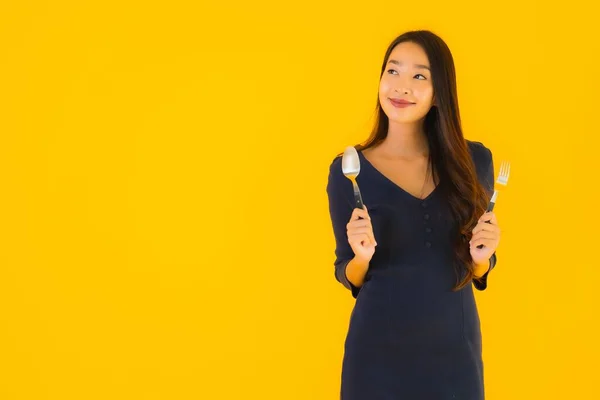 Retrato Hermosa Joven Asiática Mujer Con Cuchara Tenedor Listo Para —  Fotos de Stock