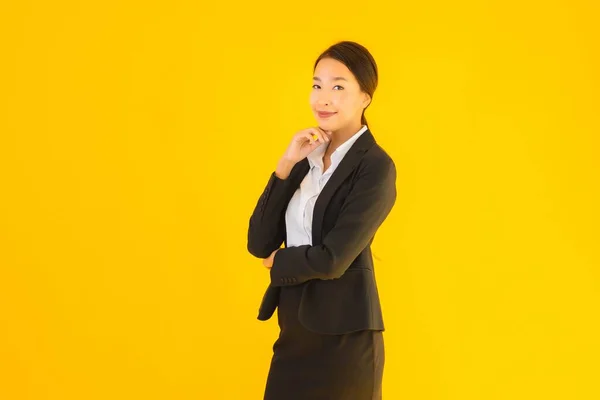 Gyönyörű Portré Fiatal Üzlet Ázsiai Boldog Mosoly Sok Akció Sárga — Stock Fotó