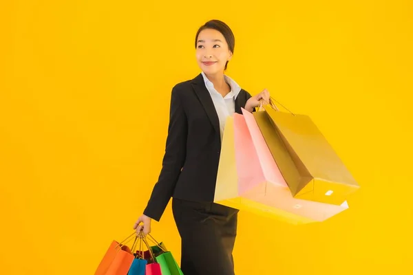Retrato Bonito Jovem Negócio Mulher Asiática Com Saco Compras Shopping — Fotografia de Stock