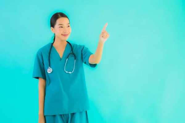 Ritratto Bella Giovane Medico Asiatico Donna Felice Sorriso Lavoro Ospedale — Foto Stock