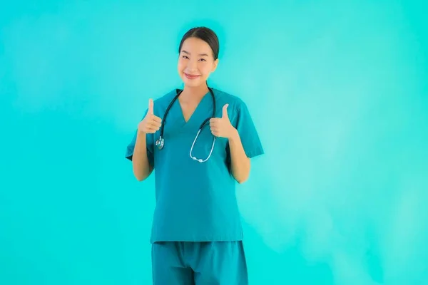 Ritratto Bella Giovane Medico Asiatico Donna Felice Sorriso Lavoro Ospedale — Foto Stock