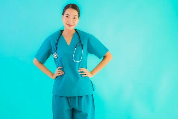 Ritratto Bella Giovane Medico Asiatico Donna Felice Sorriso Lavoro Ospedale — Foto Stock