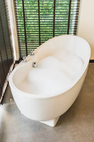 Hermosa Bañera Blanca Lujo Decoración Interior Baño Para Spa —  Fotos de Stock