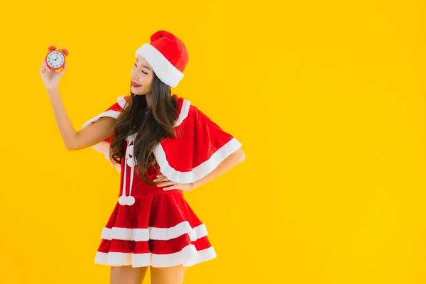 Портрет Красива Молода Азіатська Жінка Носить Різдвяний Одяг Капелюх Показують — стокове фото