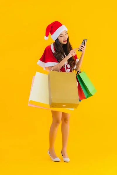 Portret Mooie Jonge Aziatische Vrouw Dragen Kerstmis Kleding Hoed Met — Stockfoto