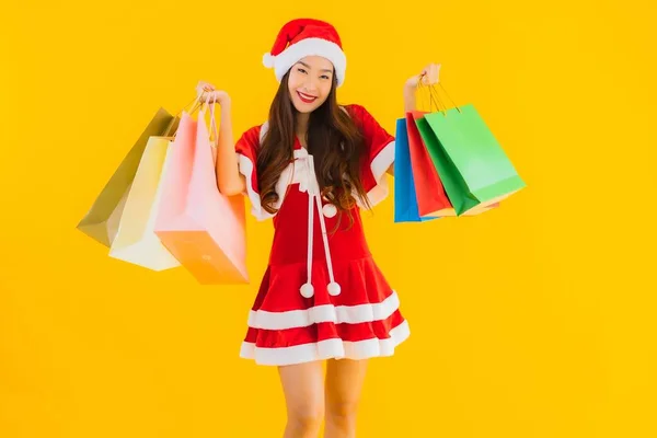 Portret Mooie Jonge Aziatische Vrouw Dragen Kerstmis Kleding Hoed Met — Stockfoto