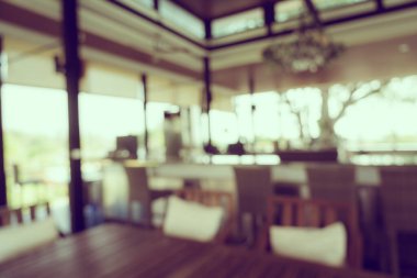 Arka plan için soyut bulanıklık ve kahve dükkanı ve restoran iç mekanı.