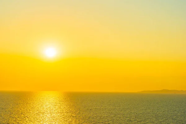 Schöner Sonnenuntergang Oder Sonnenaufgang Rund Meer Ozean Bucht Mit Wolken — Stockfoto