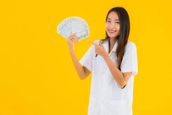 Portrait Beautiful Young Asian Doctor Woman Show Cash Money Yellow — Stock Photo, Image