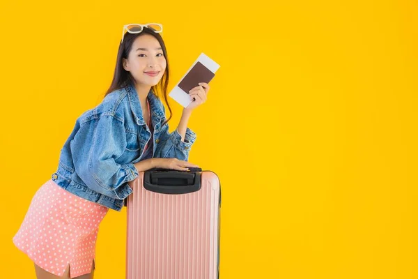 Retrato Hermosa Joven Asiática Mujer Con Equipaje Bolsa Viaje Con — Foto de Stock