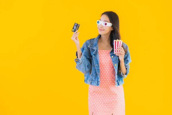 Porträt Schöne Junge Asiatische Frau Bereit Film Mit Popcorn Und — Stockfoto