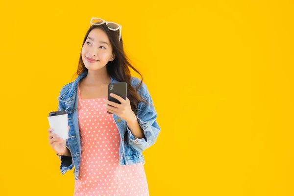 Portrait Beautiful Young Asian Woman Coffee Cup Smart Mobile Phone — Stock Photo, Image