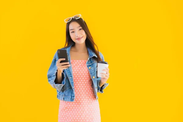 Portrait Beautiful Young Asian Woman Coffee Cup Smart Mobile Phone — Stock Photo, Image