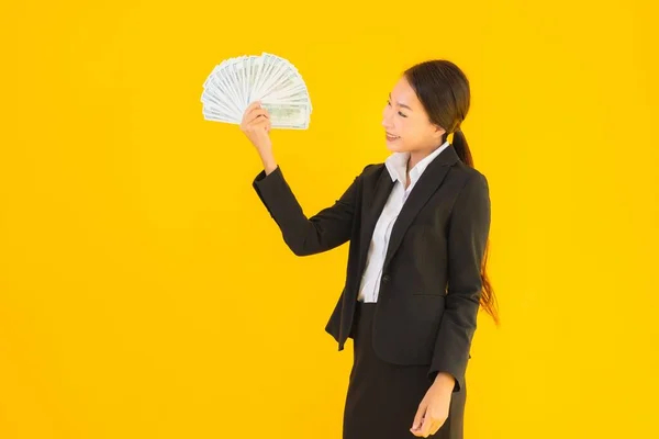 Retrato Bonito Jovem Mulher Asiática Com Monte Dinheiro Monet Amarelo — Fotografia de Stock