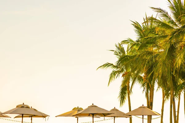 Beautiful Tropical Nature Umbrella Chair Palm Tree Beach Sea Ocean — Stock Photo, Image