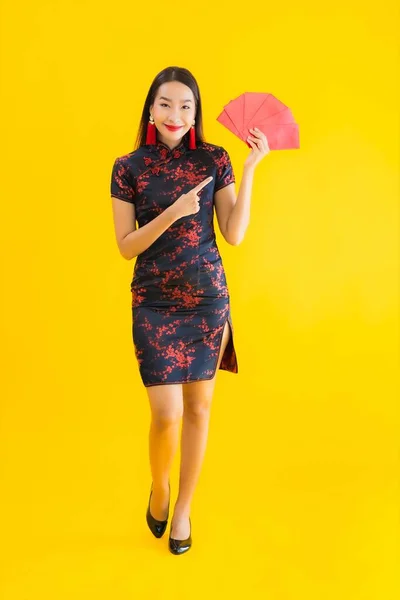 Retrato Bela Jovem Mulher Asiática Usar Vestido Chinês Com Ang — Fotografia de Stock