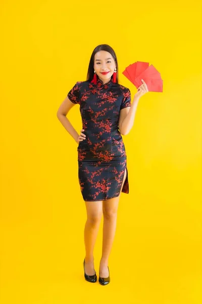 Portrait Belle Jeune Femme Asiatique Porter Robe Chinoise Avec Ang — Photo