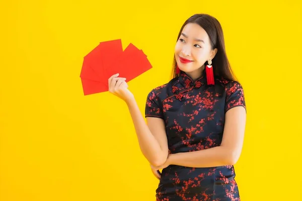 Portret Mooie Jonge Aziatische Vrouw Dragen Chinese Jurk Met Ang — Stockfoto