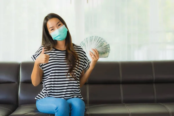 Portrait Beautiful Young Asian Woman Mask Sofa Show Money Cash — Stock Photo, Image