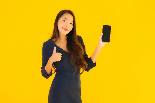 Portrait Beautiful Young Asian Woman Smart Mobile Phone Cellphone Yellow — Stock Photo, Image