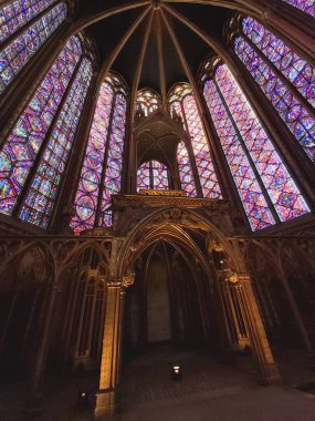 Paris 'teki Saint-Chapelle' de Lekeli Cam