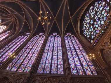 Paris 'teki Saint-Chapelle' de Lekeli Cam