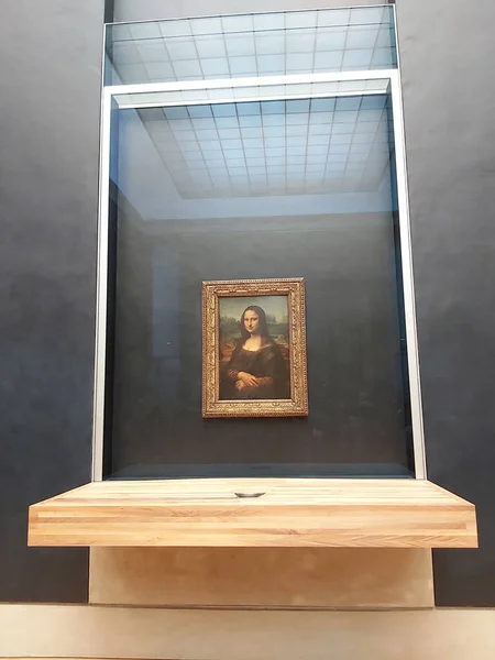 2020 Paryż Francja Obraz Leonarda Vinci Mona Lisa — Zdjęcie stockowe