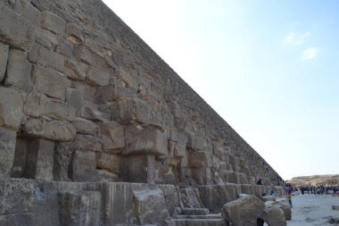 Büyük Sfenks ve Büyük Mısır Piramitleri