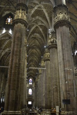 Milan Katedrali, Duomo di Milano iç mimarisi