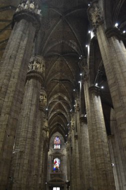 Milan Katedrali, Duomo di Milano iç mimarisi