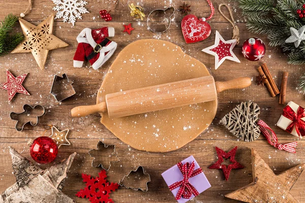 Concepto Panadería Navidad Fondo Hornear Galletas Pastelería Rodillo Forma Cortadores — Foto de Stock