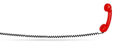 Siyah teleph kullanan kırmızı renkli eski moda bir telefon alıcısı.