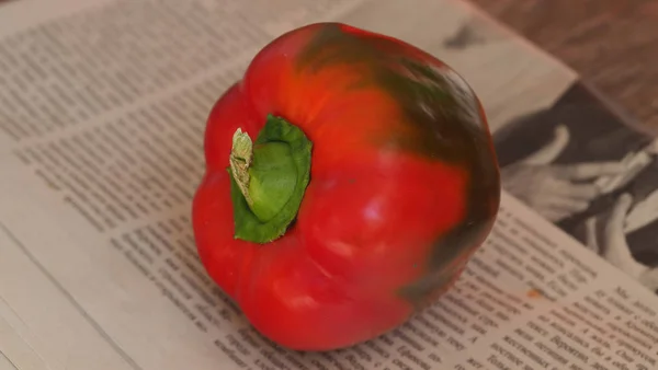 Sweet pepper is on the table — Stock Photo, Image