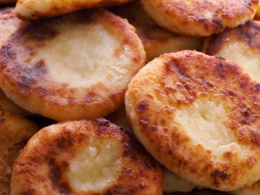 Arkaplan olarak süzme peynirli krep peynirli kekler