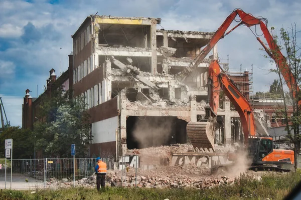 Building Being Demolished Industrial Diggers — Stock Photo, Image