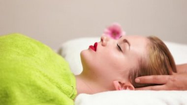 Kafa alma kadın Masaj