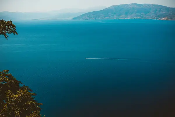 Vista Sul Mare Dal Cavalletto Naphplion Traghetti Navigano Mentre Mare — Foto Stock